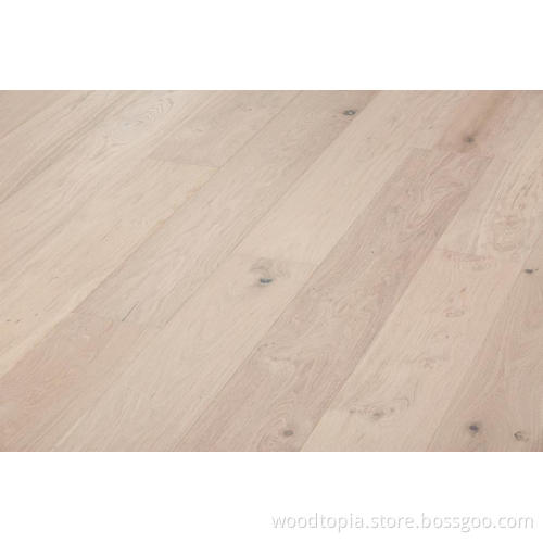 UV Lacquered Oak Multilayer Engineered Wood Flooring